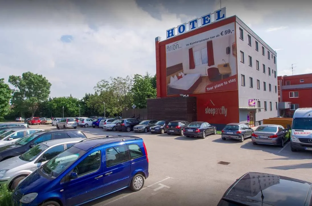 Arion Airport Hotel Parking Vienna