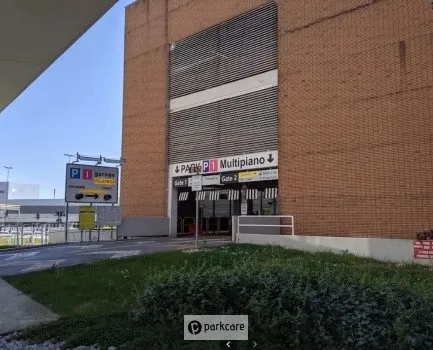 Parcheggio P1 Aeroporto Venezia foto 1