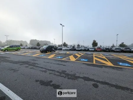 Parcheggio P4 New Aeroporto Linate foto 1