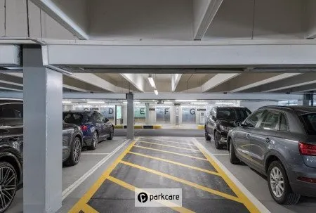 Parcheggio P2 Aeroporto Zurigo foto 4