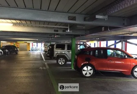 Parcheggio P1 Aeroporto Ginevra foto 1