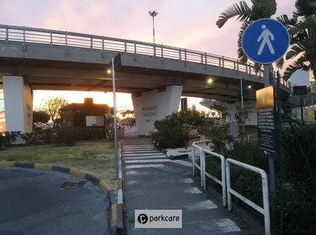Parcheggio P2 Sosta Breve Aeroporto Catania foto 1